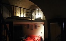 Versosud Cave